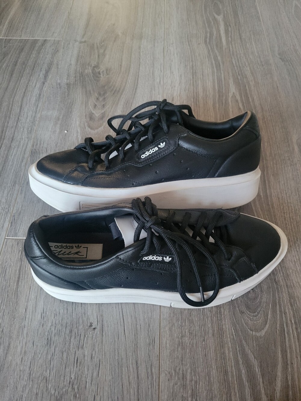 Adidas Sleek Super W sneakers Size 8